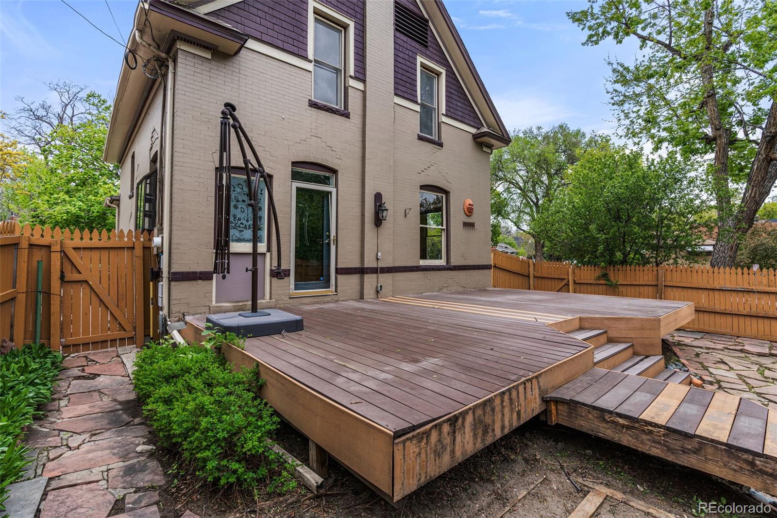 2250 N Hooker Street