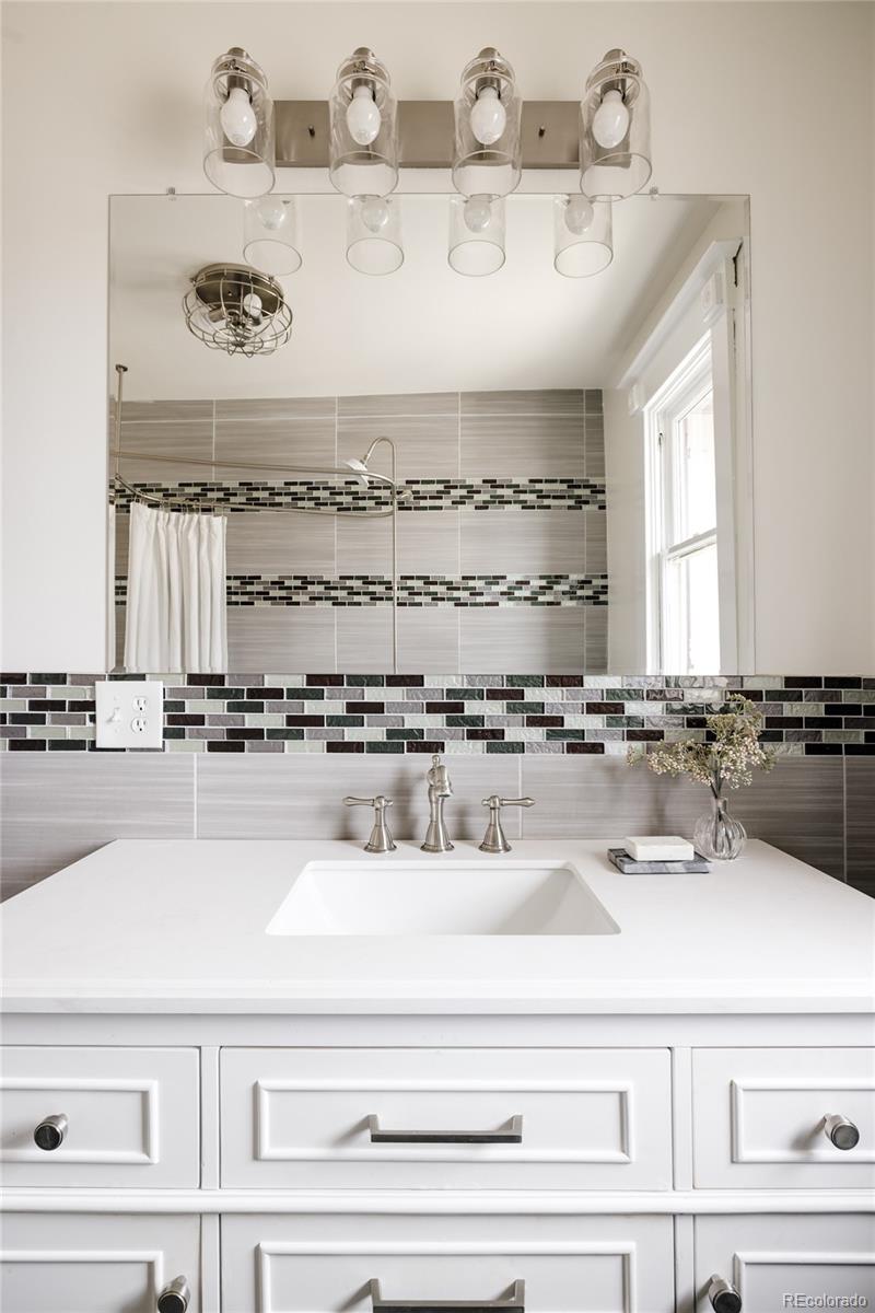 2250 N Hooker Street