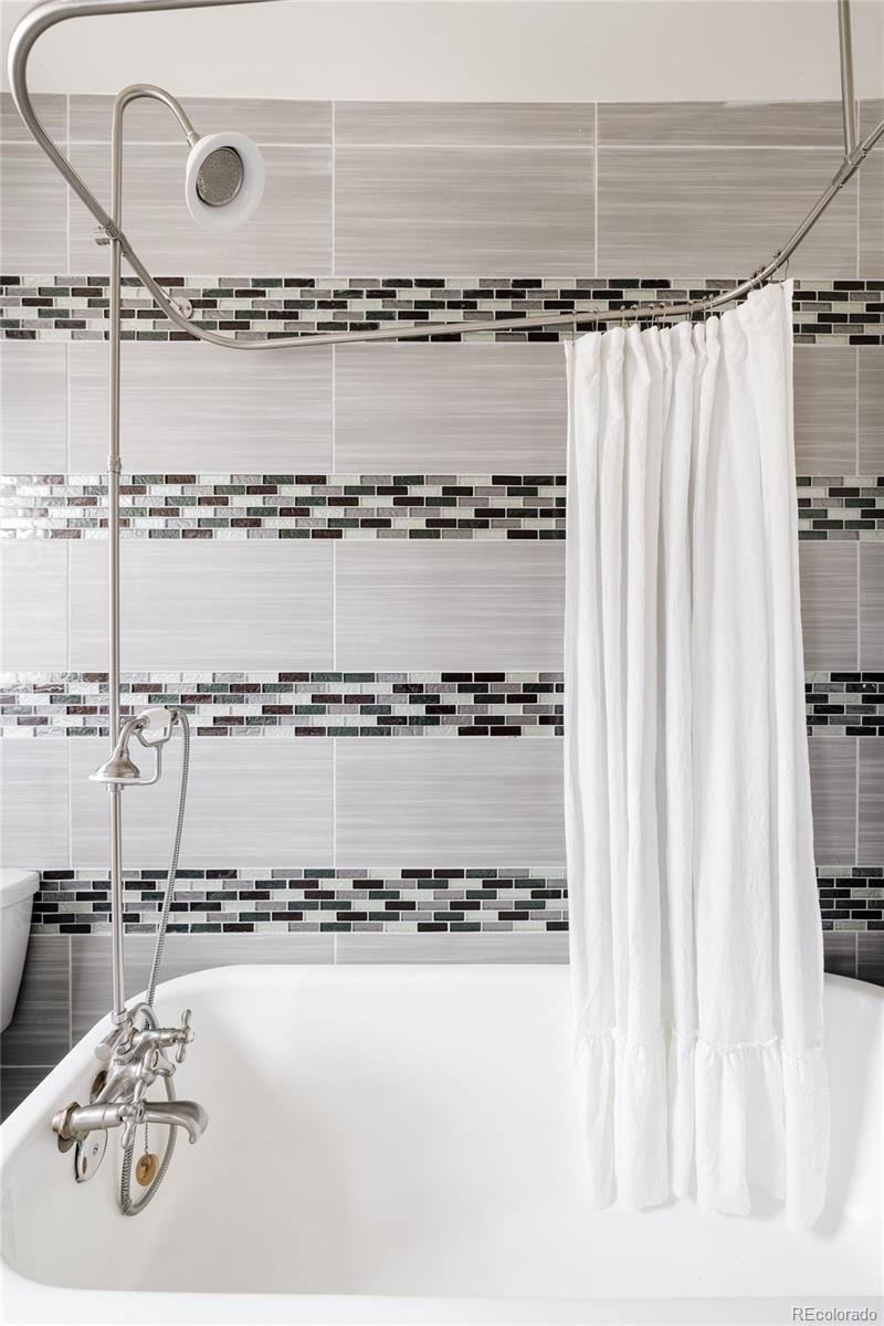 2250 N Hooker Street