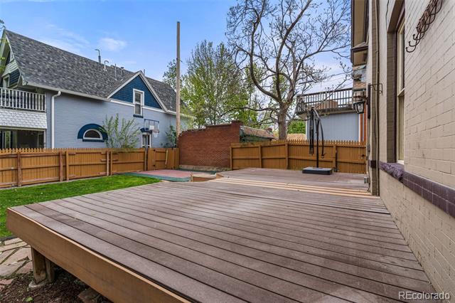 2250 N Hooker Street