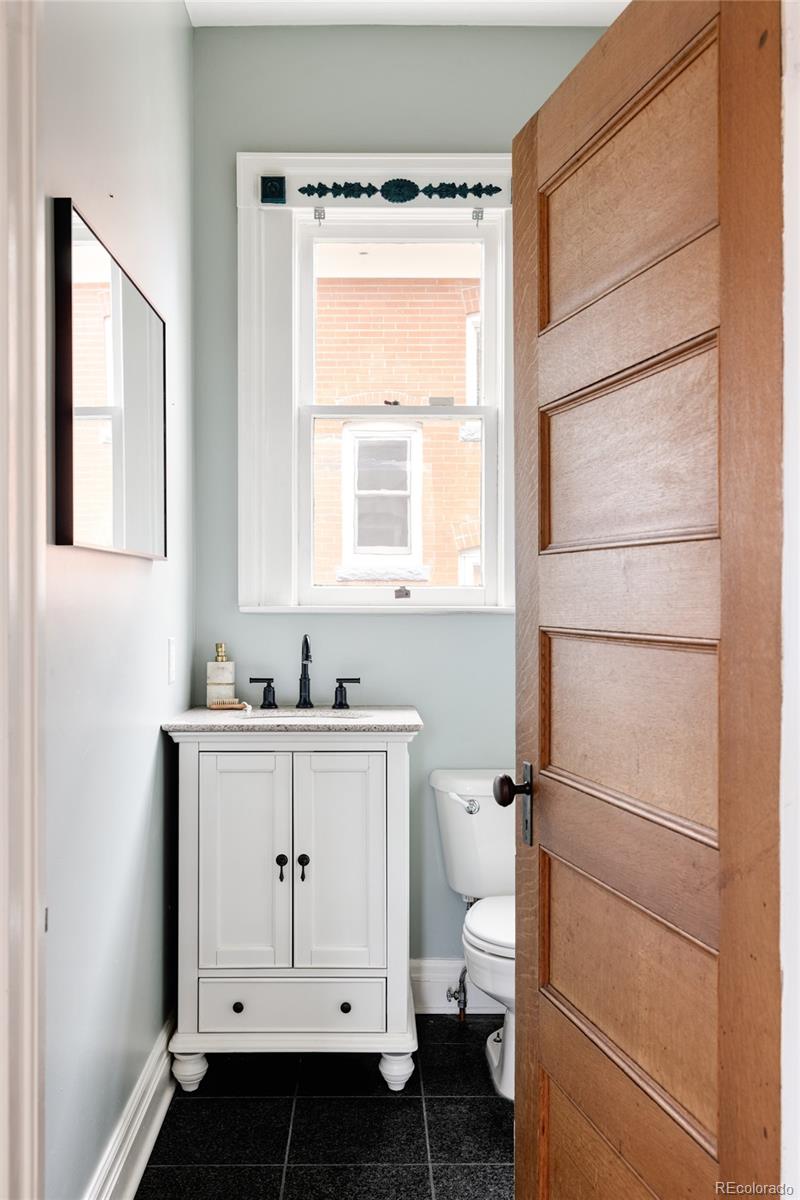 2250 N Hooker Street