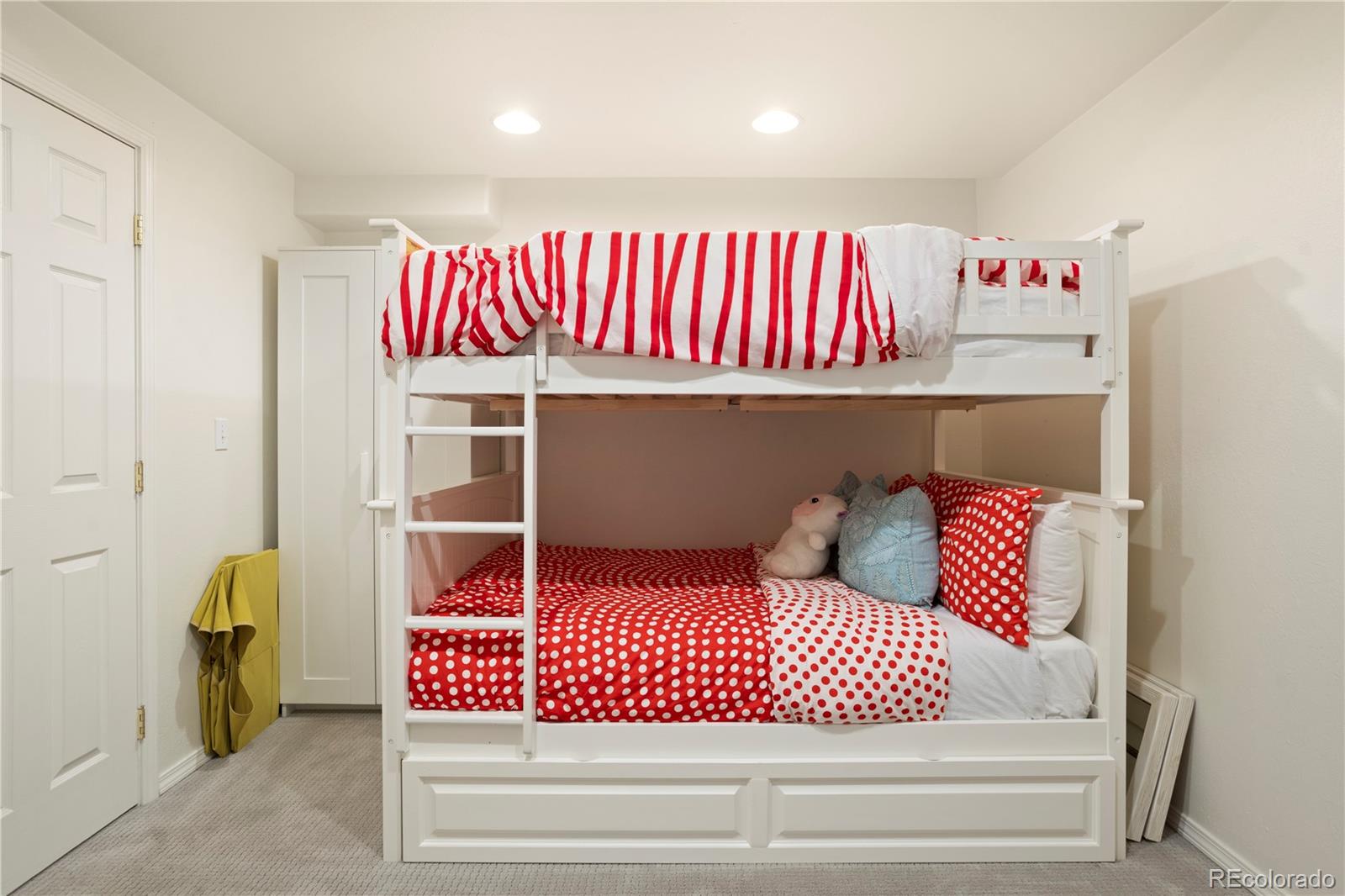 376 Rose Finch Circle