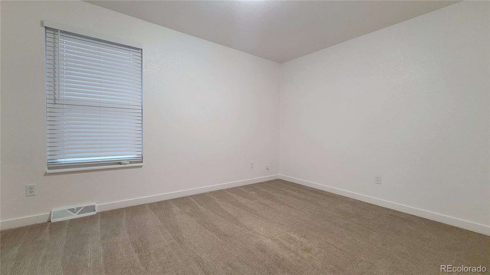 290 S 22nd Avenue