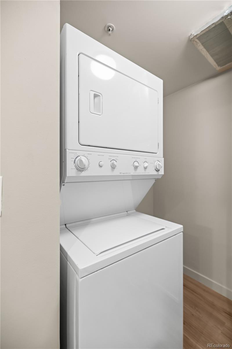 975 N Lincoln Street Unit: 8B