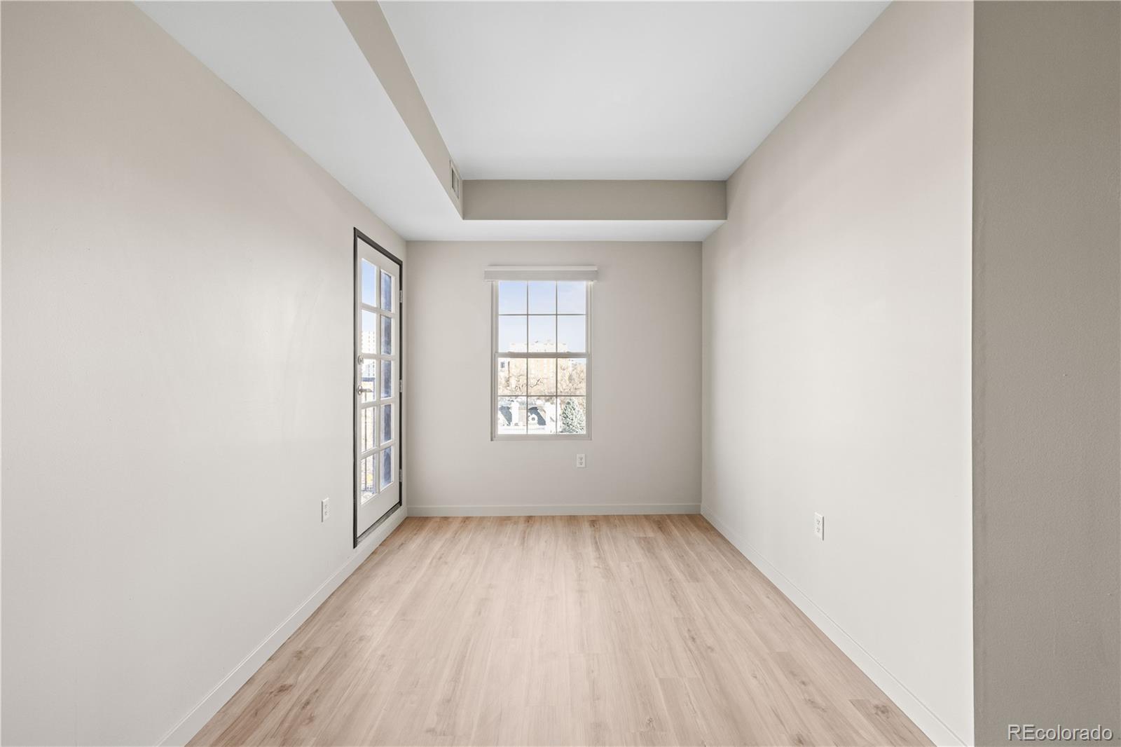 975 N Lincoln Street Unit: 8B
