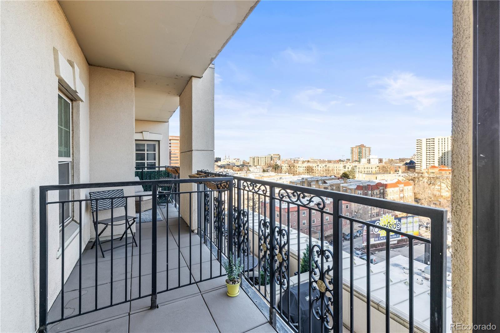 975 N Lincoln Street Unit: 8B