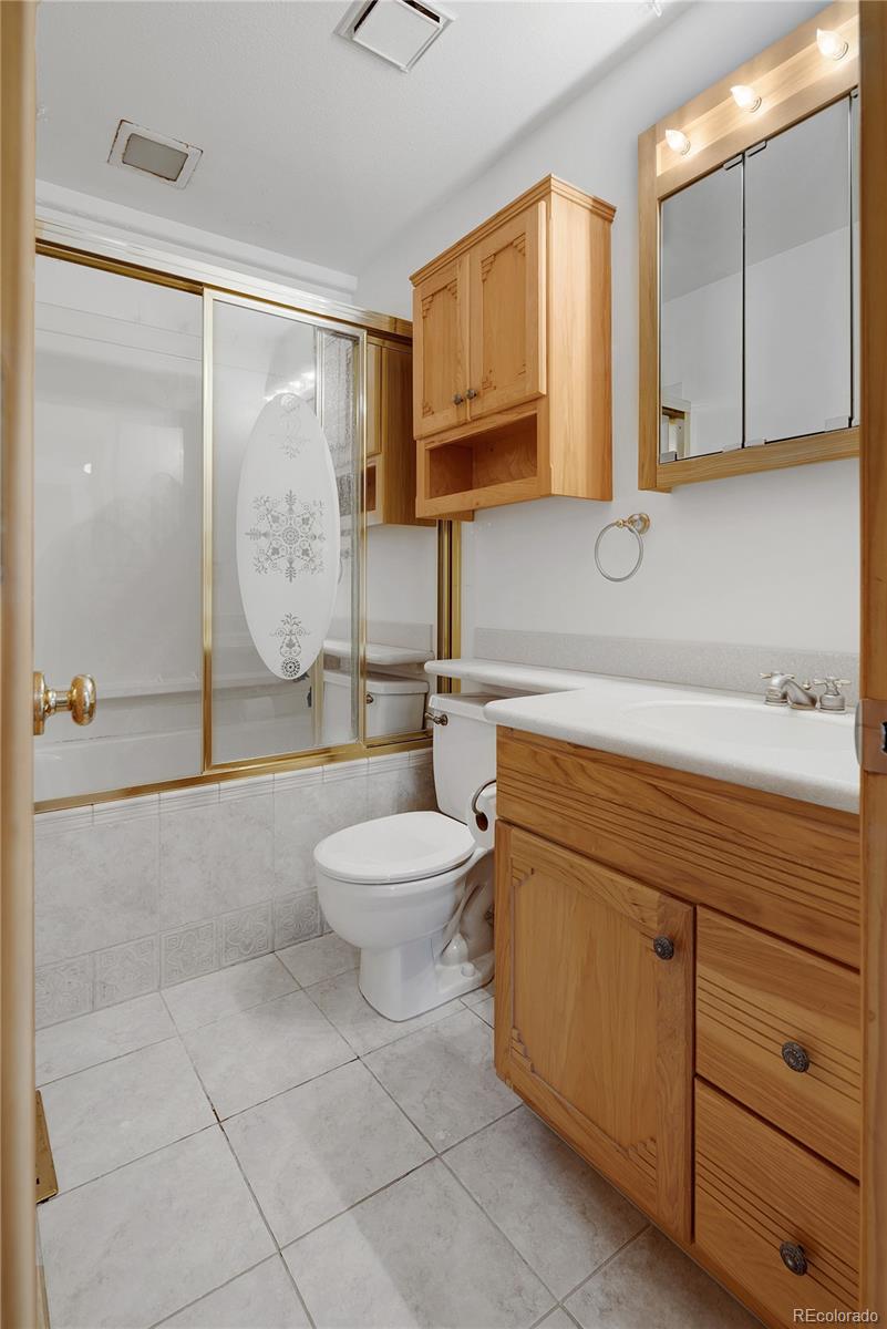 4608 S Alkire Street