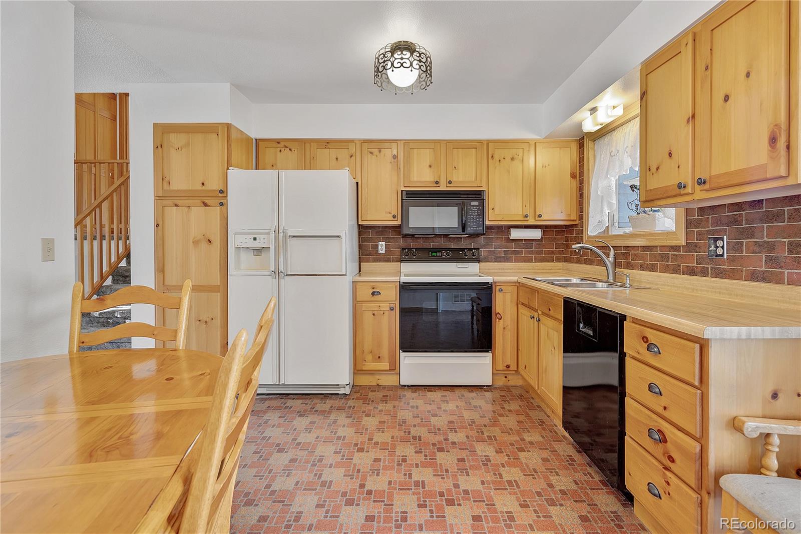 4608 S Alkire Street