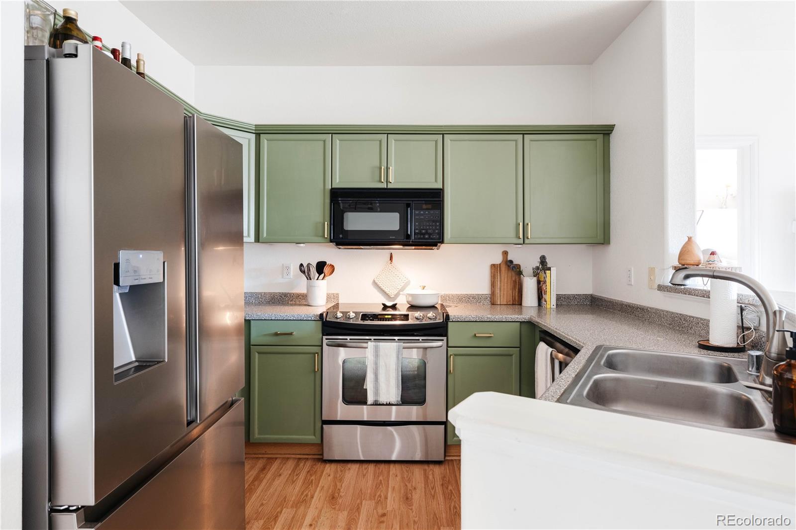 7428 S Alkire Street Unit: 205