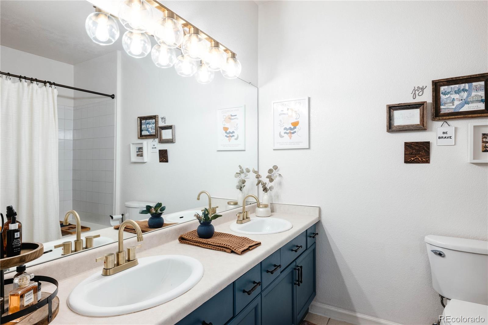 7428 S Alkire Street Unit: 205