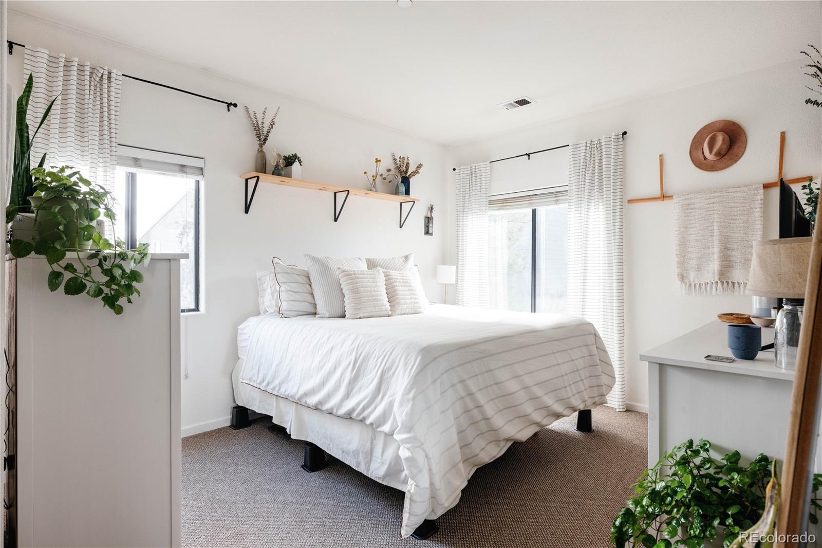 7428 S Alkire Street Unit: 205