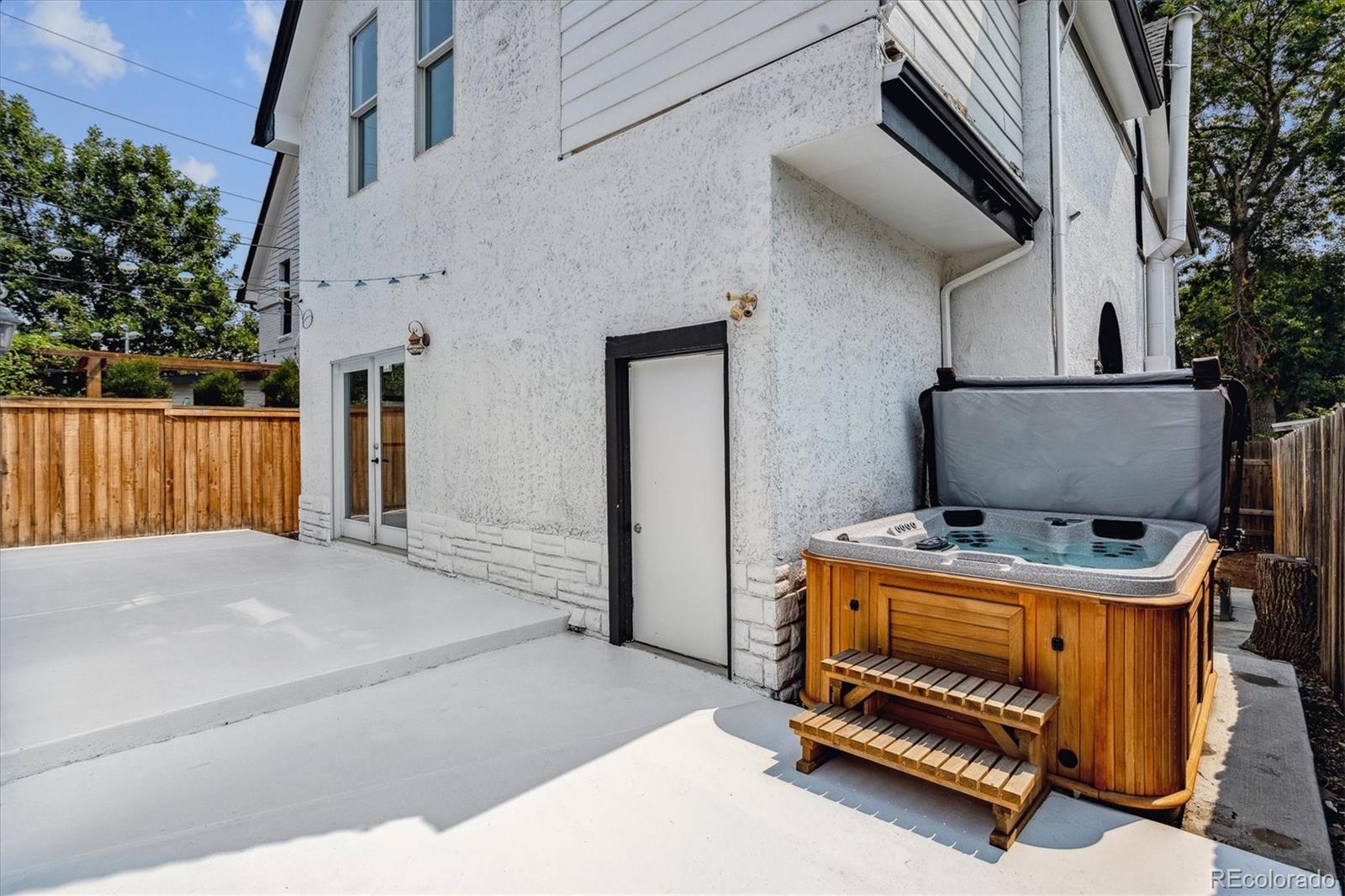 3853 Shoshone Street