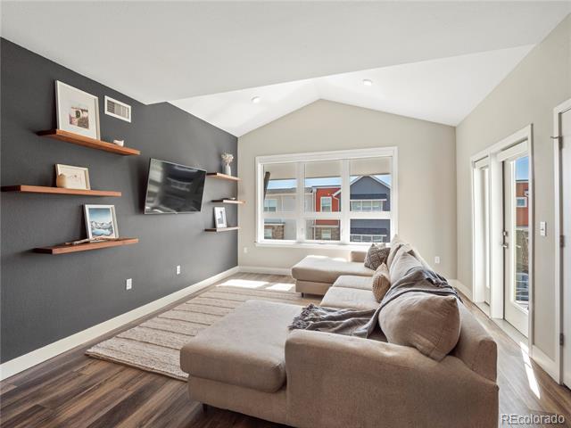 210 S Cherrywood Drive Unit: 303