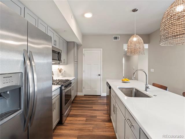 210 S Cherrywood Drive Unit: 303
