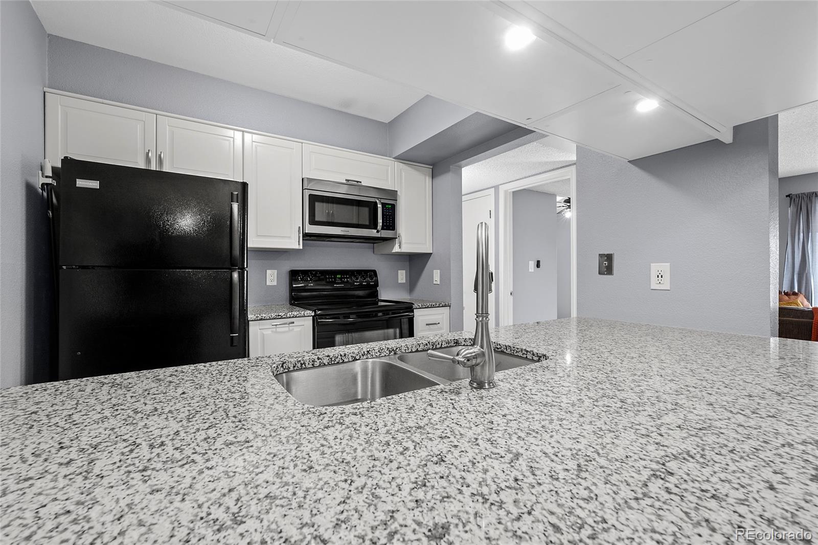 459 Wright Street Unit: 302