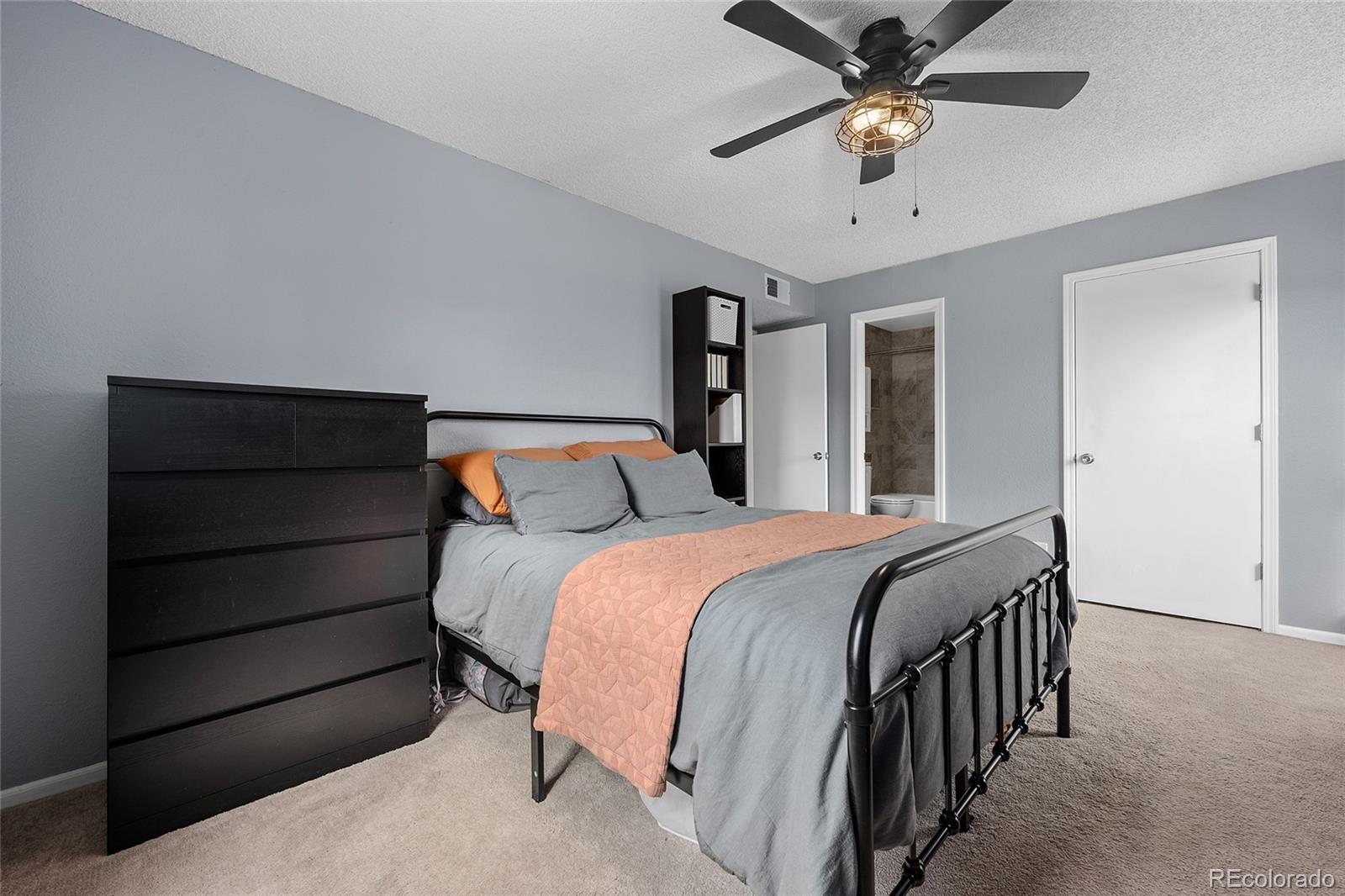 459 Wright Street Unit: 302