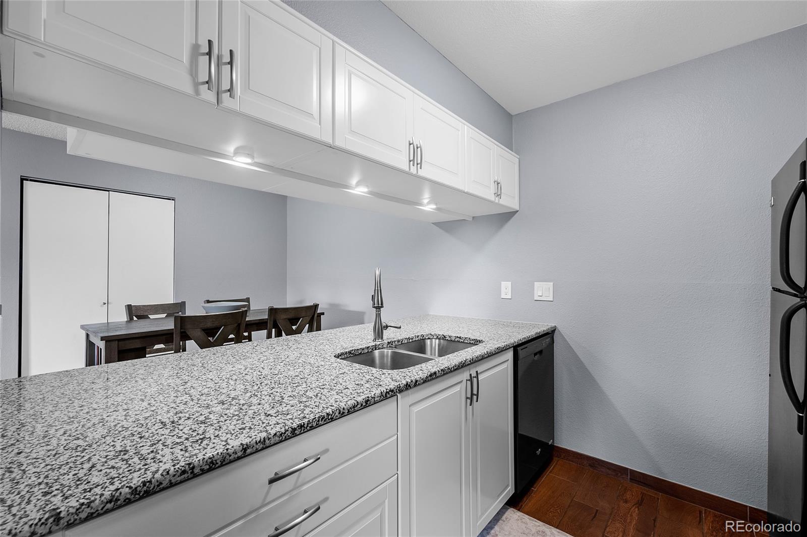 459 Wright Street Unit: 302