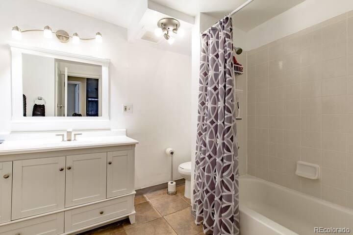 5401 E Warren Avenue Unit: 105