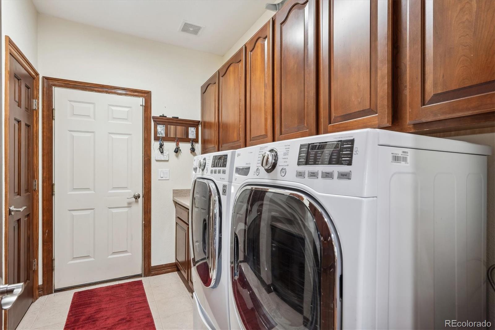 6389 Umber Circle