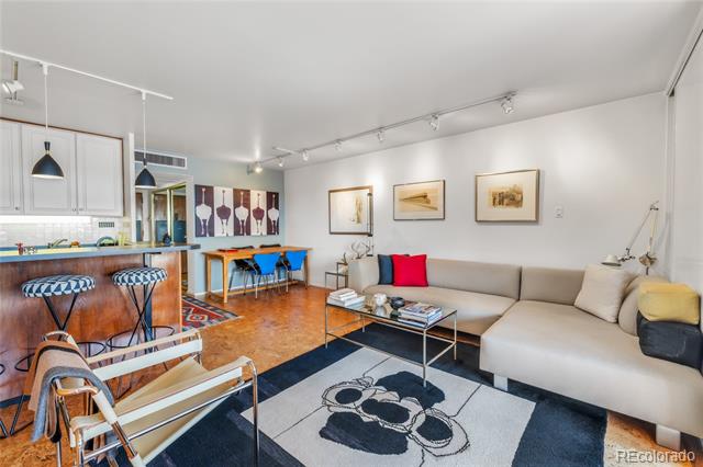 790 N Washington Street Unit: 1004