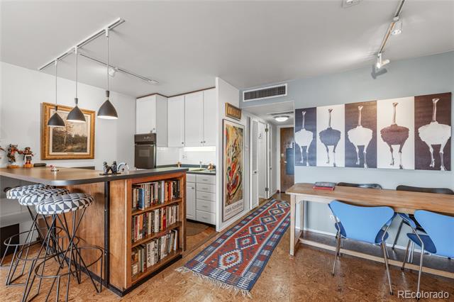 790 N Washington Street Unit: 1004