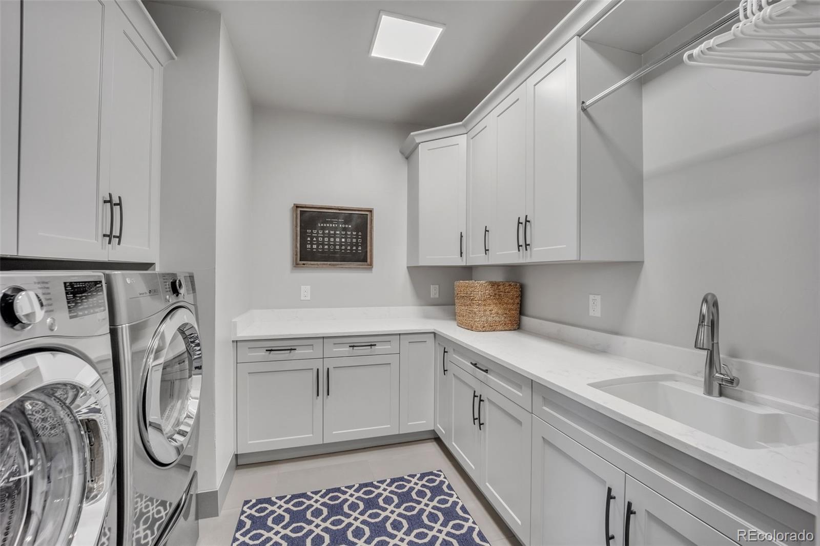 10095 S Shadow Hill Drive