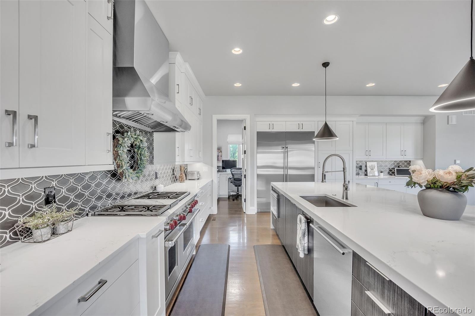 10095 S Shadow Hill Drive