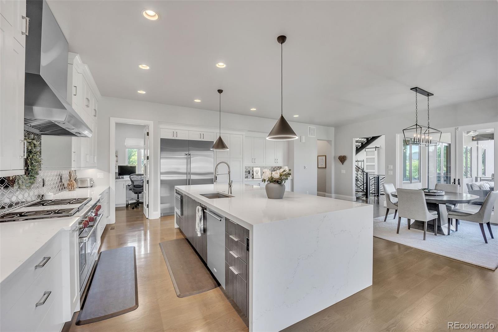 10095 S Shadow Hill Drive