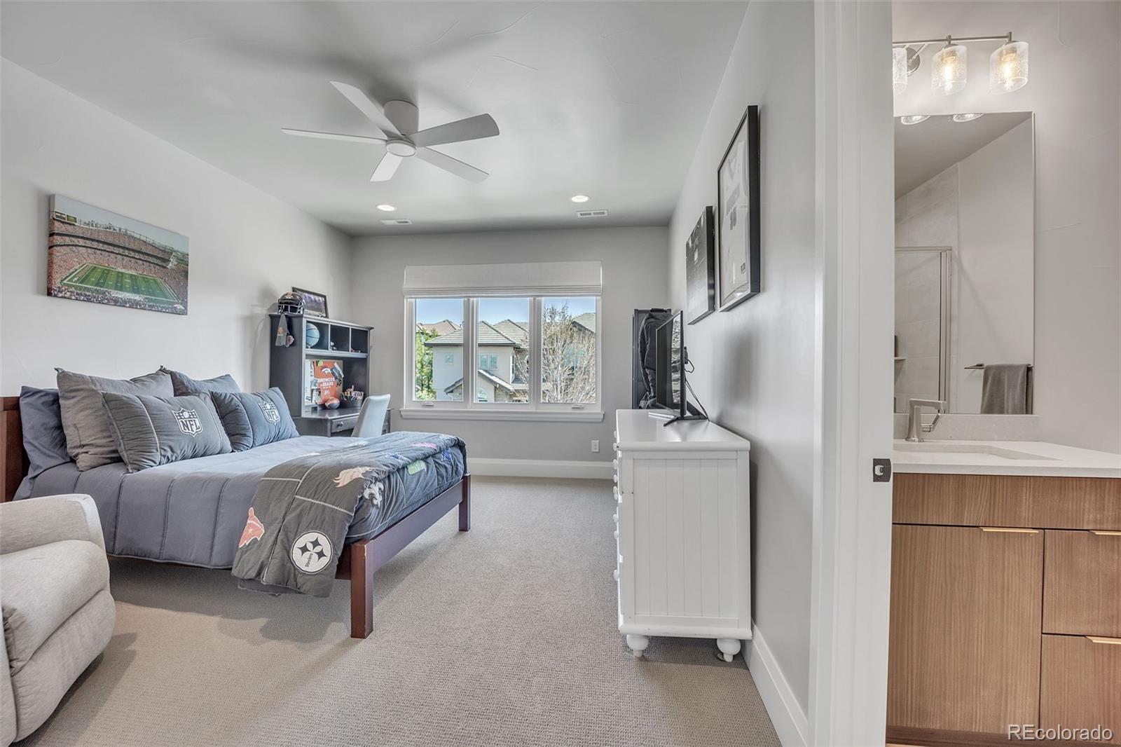 10095 S Shadow Hill Drive