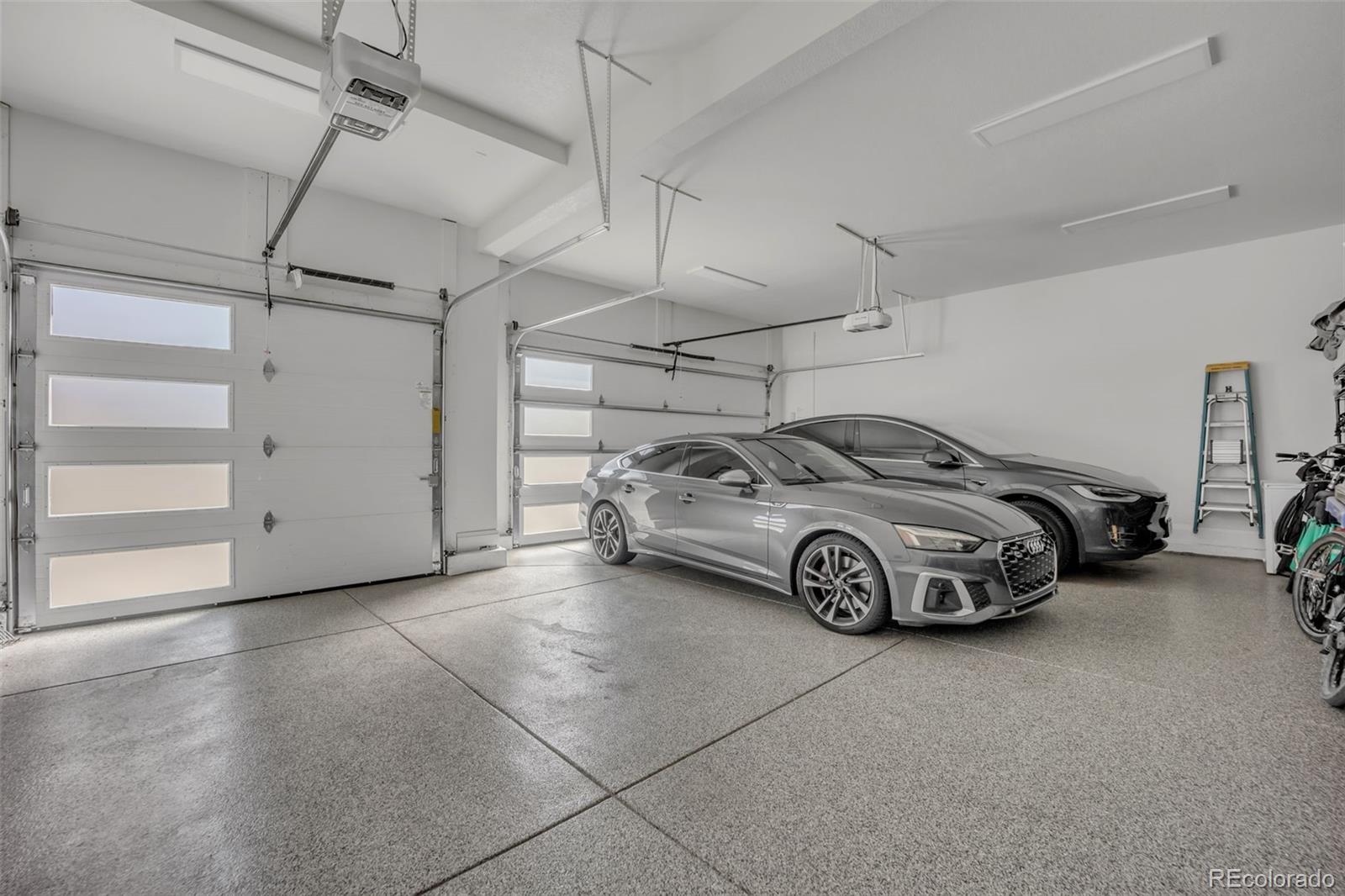 10095 S Shadow Hill Drive