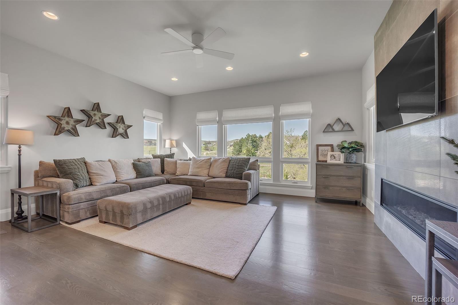 10095 S Shadow Hill Drive