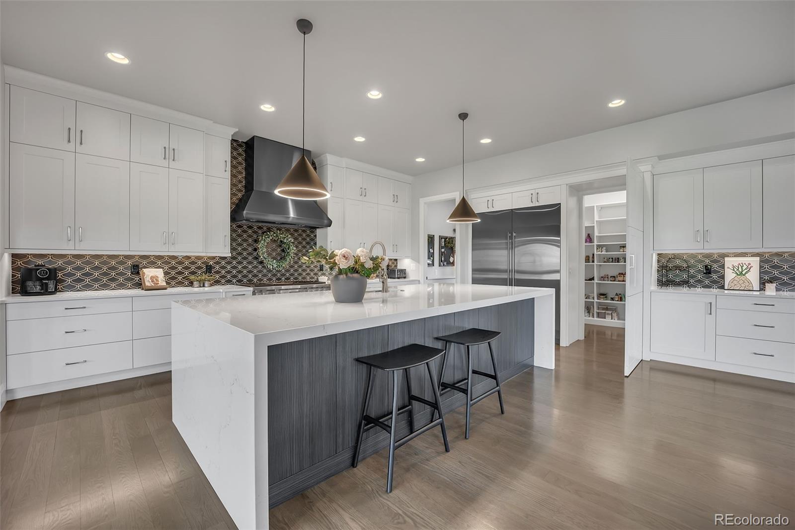 10095 S Shadow Hill Drive