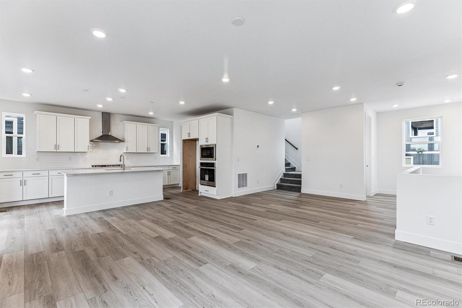 8489 Snake River Street