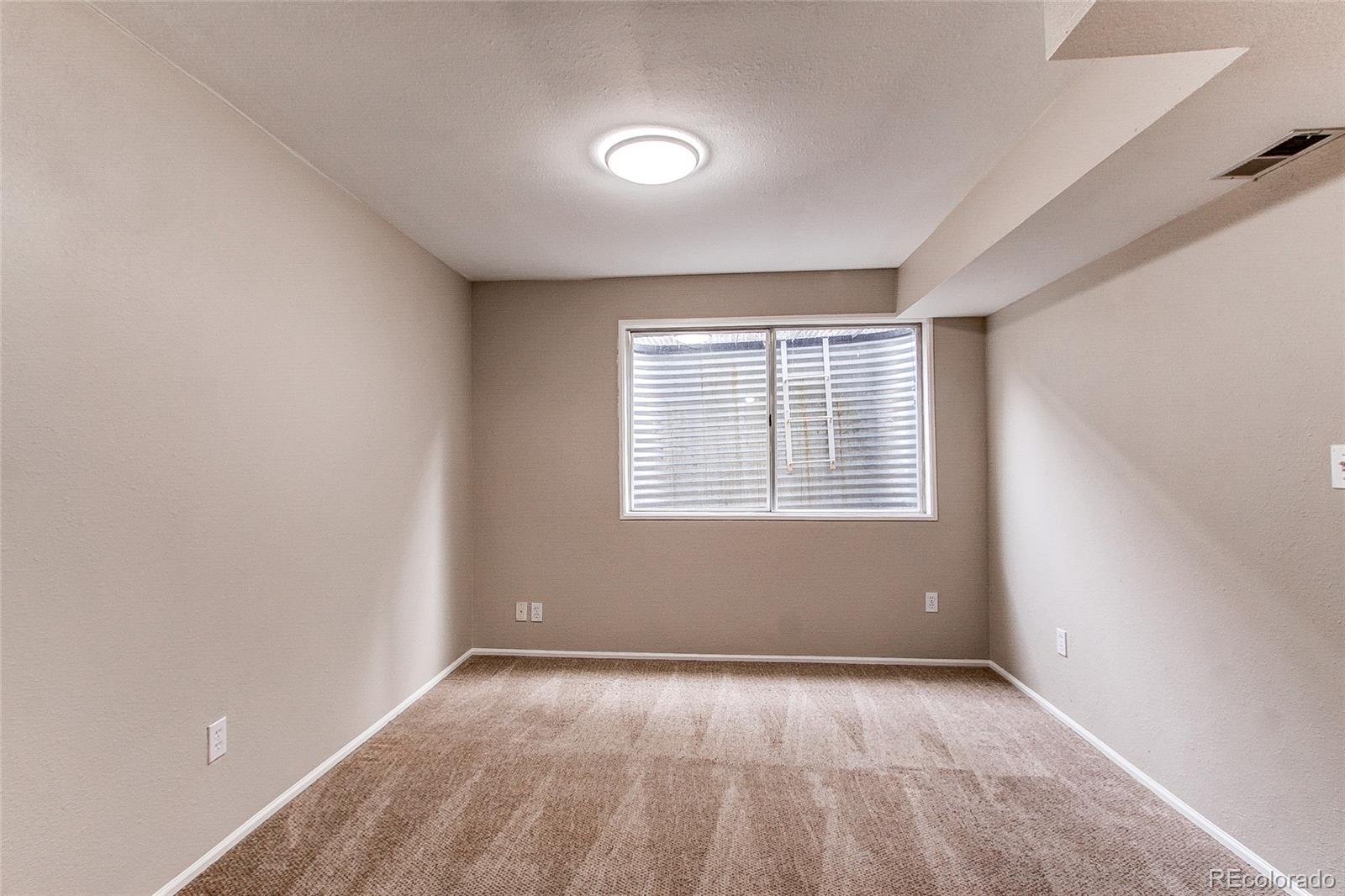 9776 Townsville Circle