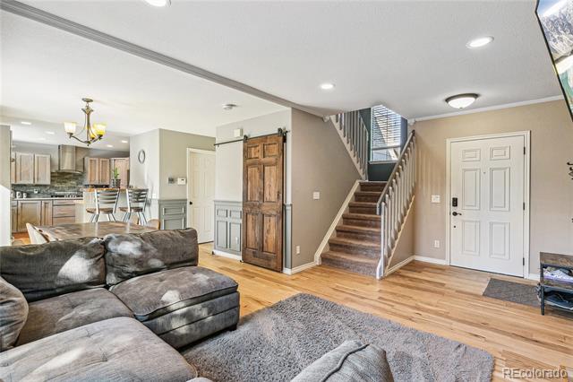 9800 Sydney Lane