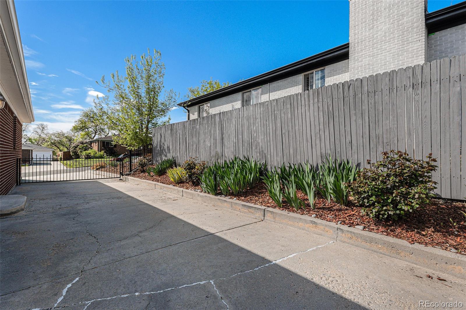 5089 S Michigan Court