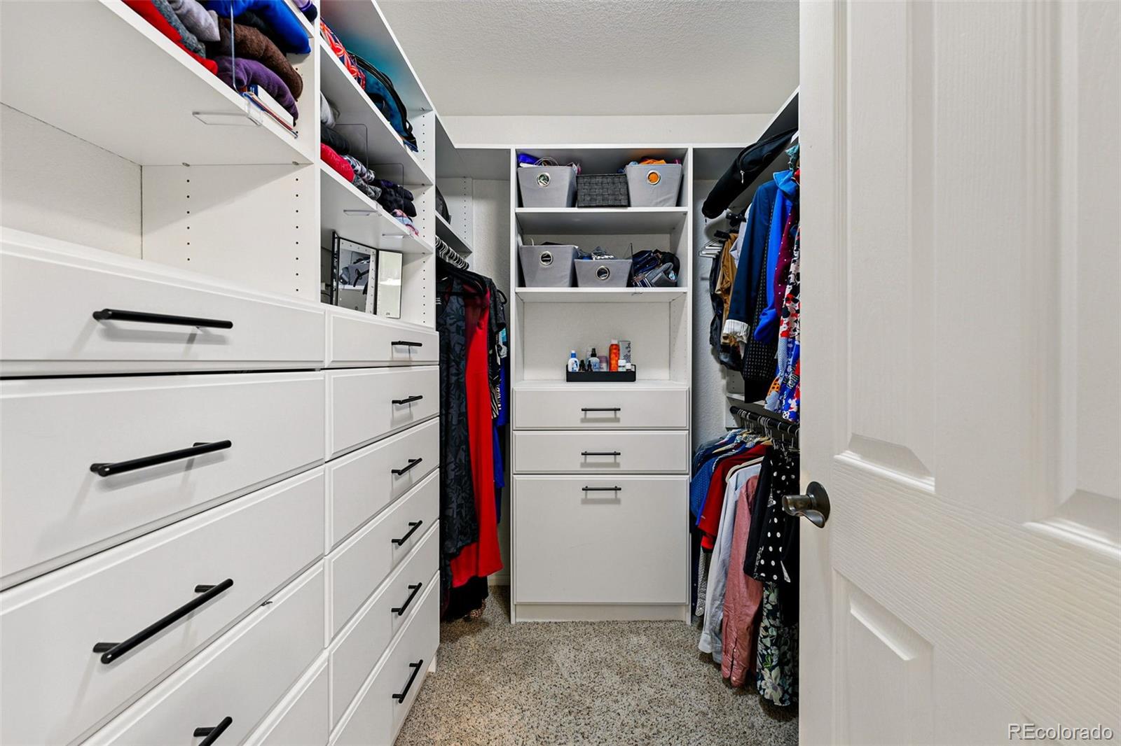1063 Roslyn Court