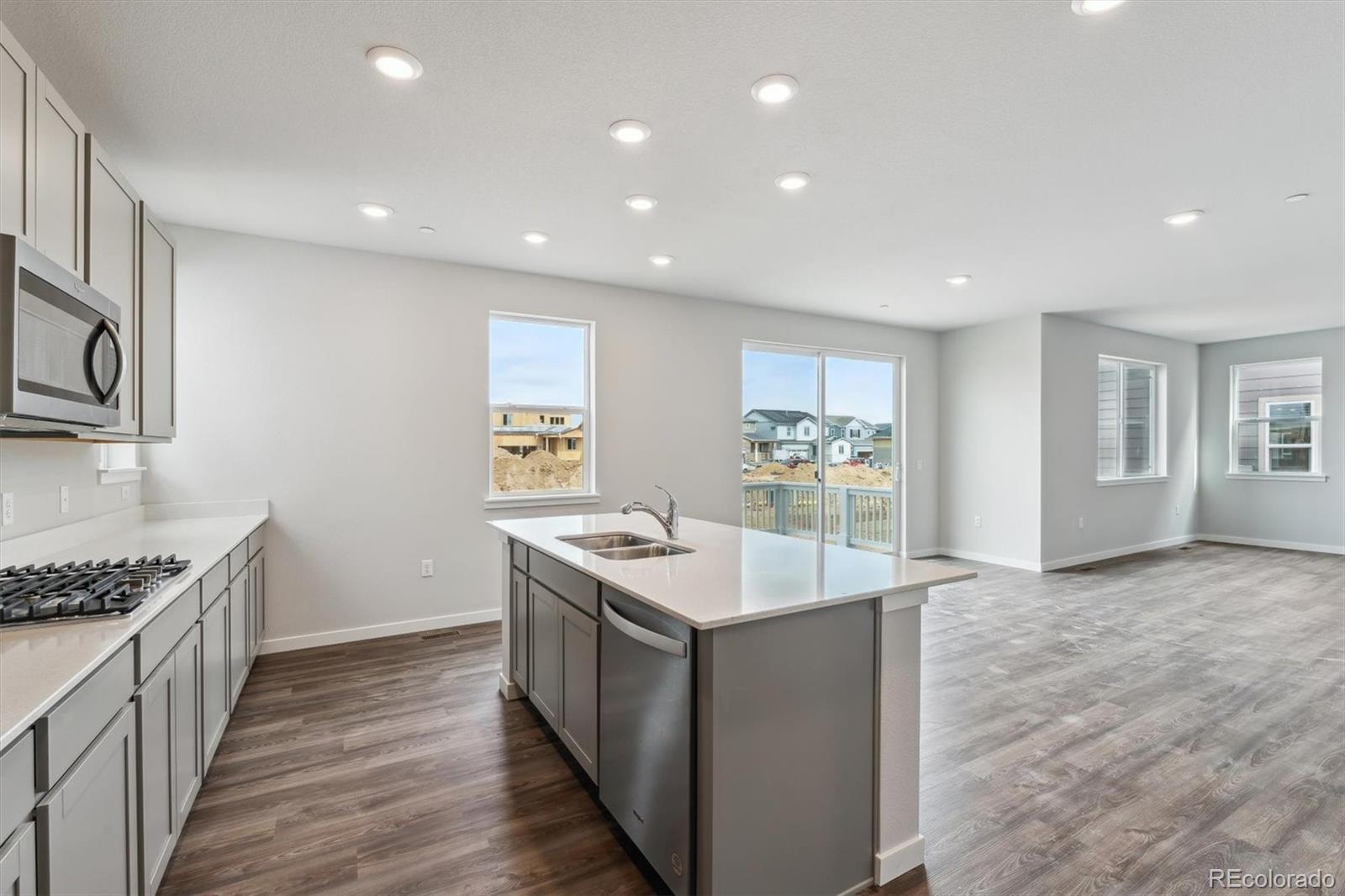 1341 Loraine Circle N