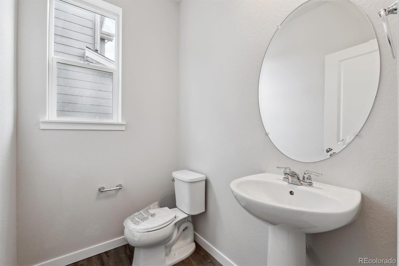 1341 Loraine Circle N