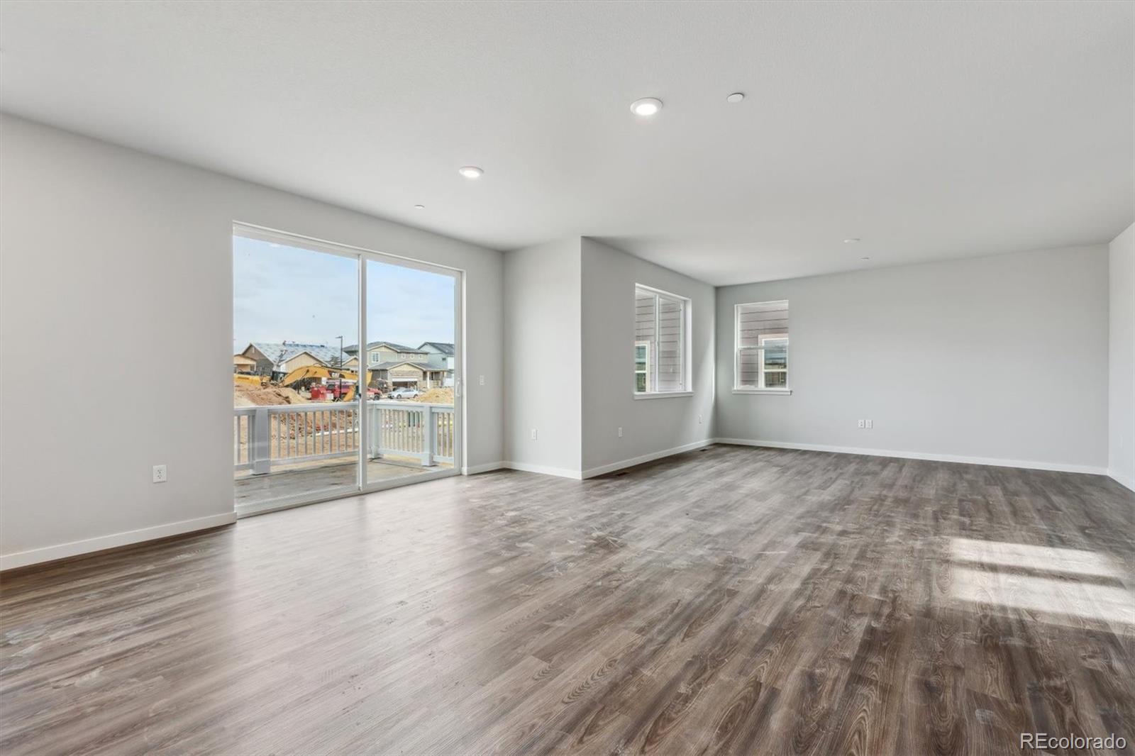 1341 Loraine Circle N