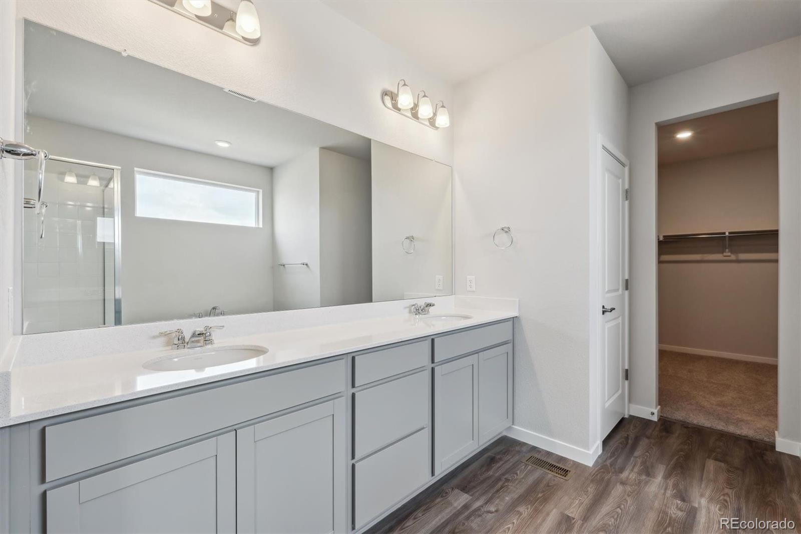 1341 Loraine Circle N