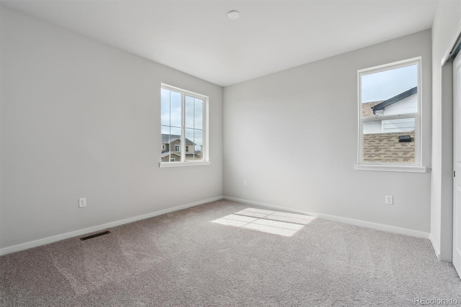 1341 Loraine Circle N