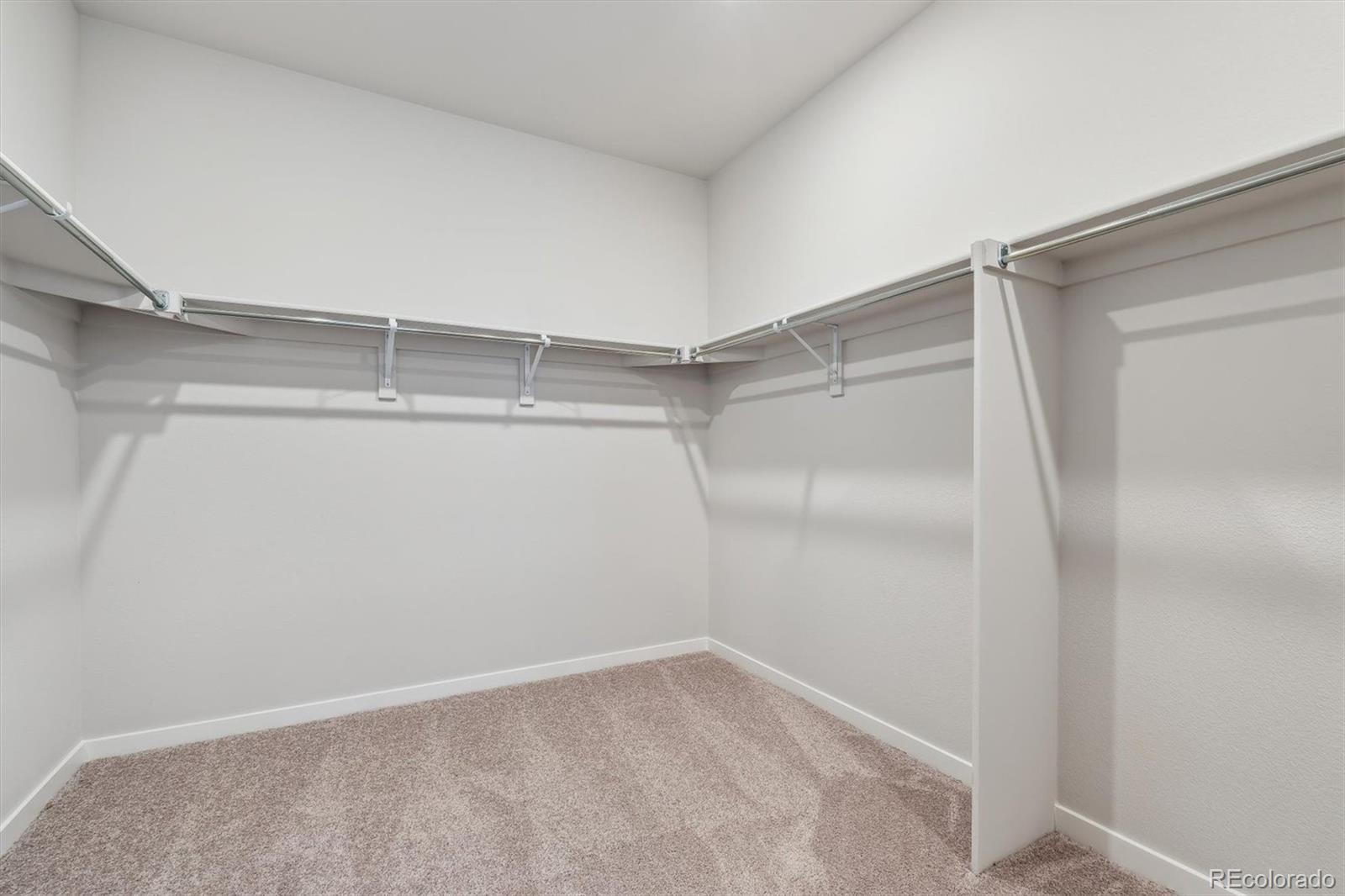 1341 Loraine Circle N