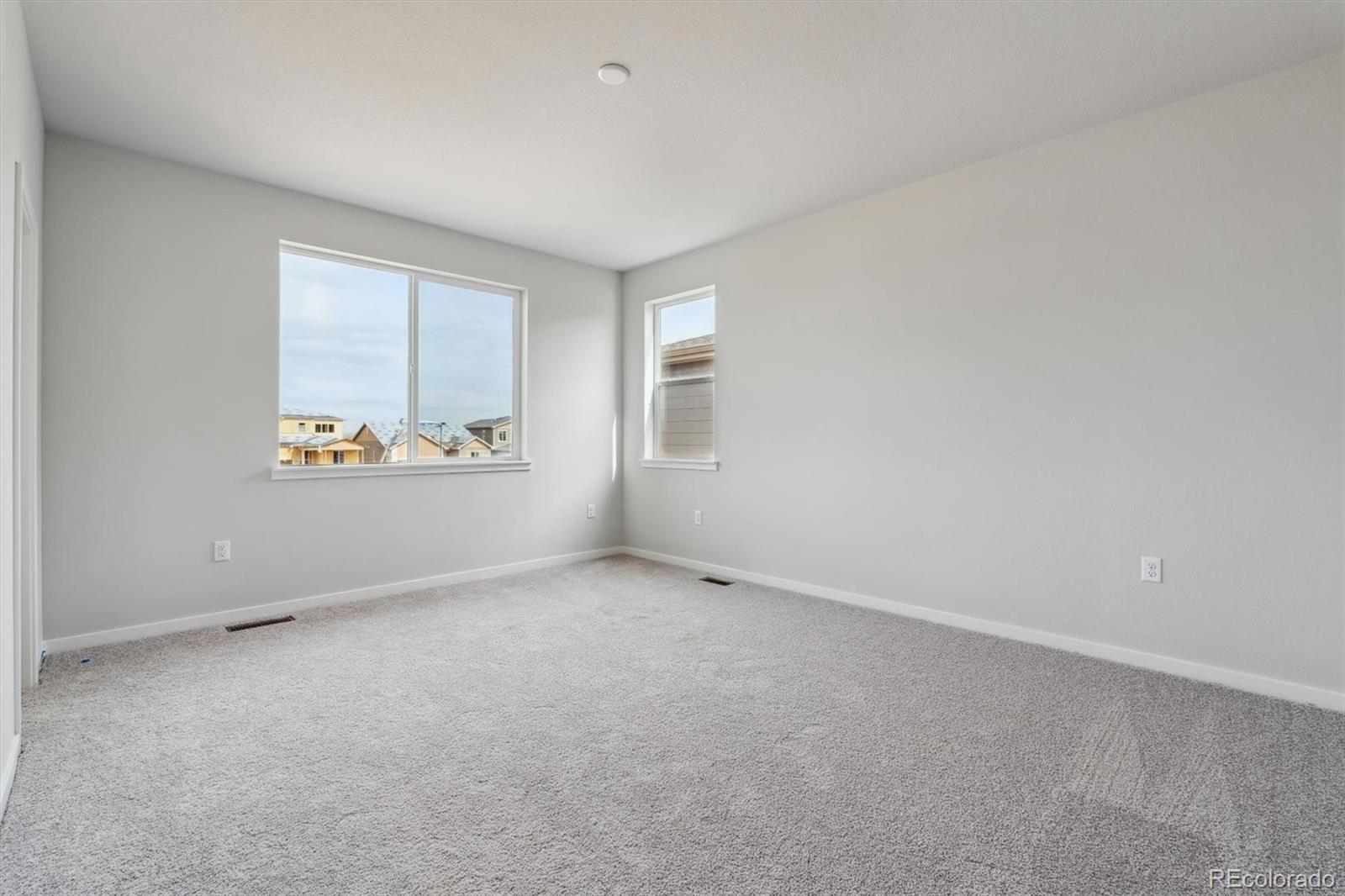 1341 Loraine Circle N