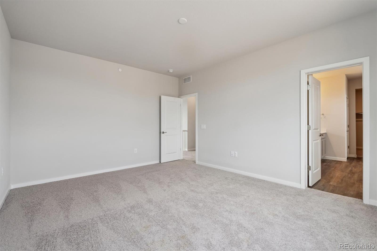 1341 Loraine Circle N