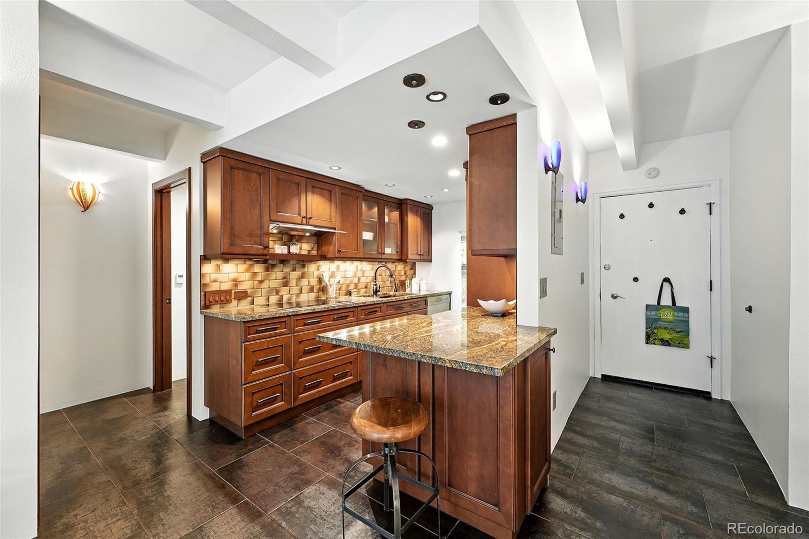 1265 Race Street Unit: 202