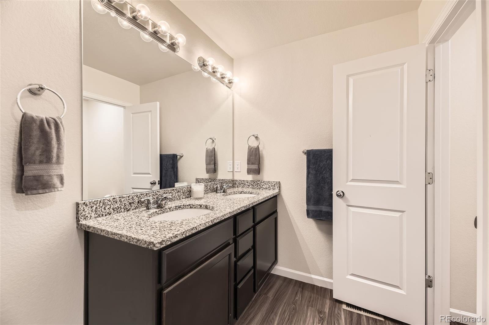 5332 Blue Lunar Lane