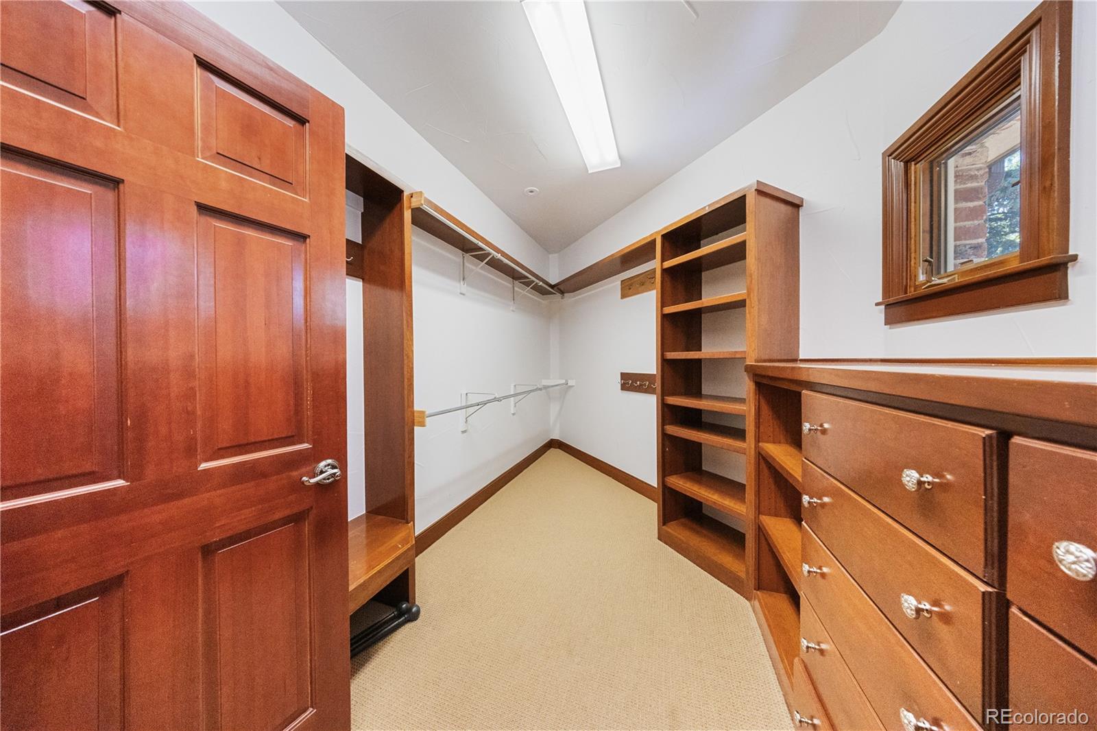 850 E Radcliff Avenue