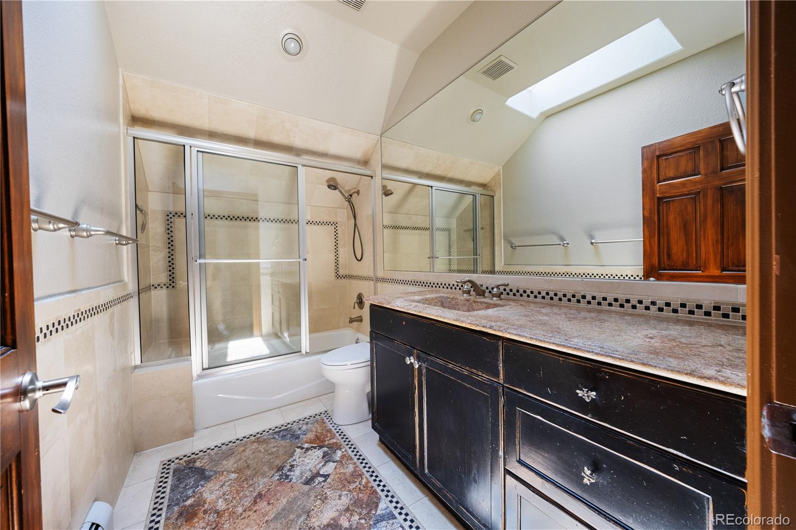 850 E Radcliff Avenue