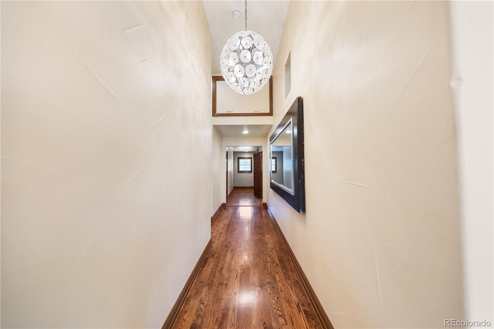 850 E Radcliff Avenue